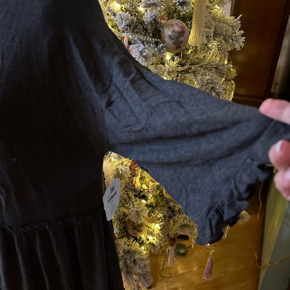 Alter’d State detailed charcoal cardigan (necklace not included) - Picture 6 of 8